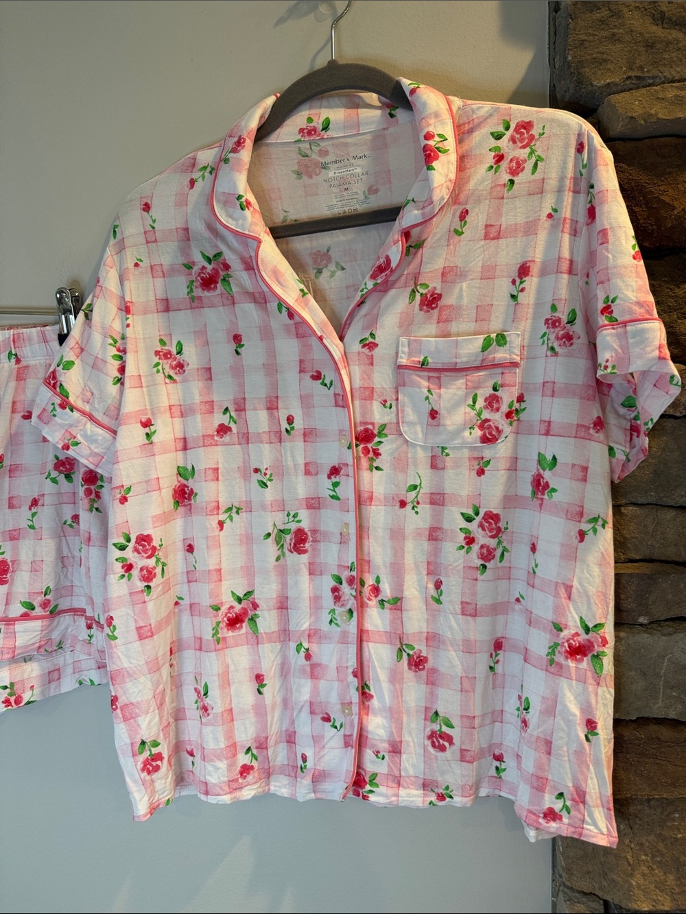 Women’s Pink Floral Short Pajama Set 2 piece set medium - Picture 3 of 7